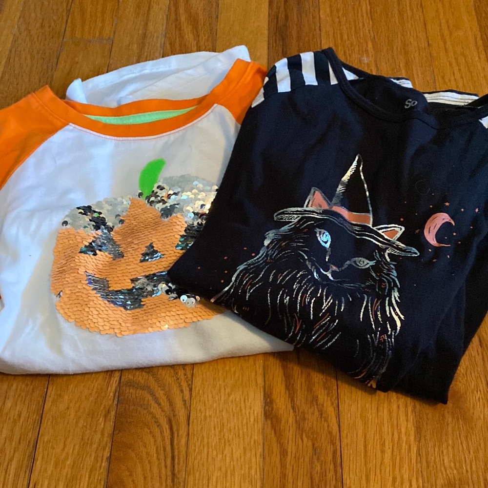 Bundle of 2 Halloween shirts size 10/12